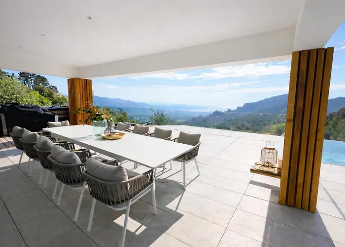 فيلة Linda Vista
